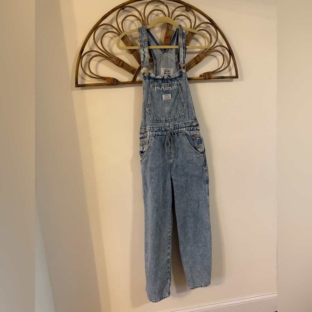 Levi’s Blue Denim Apron Overalls sz small